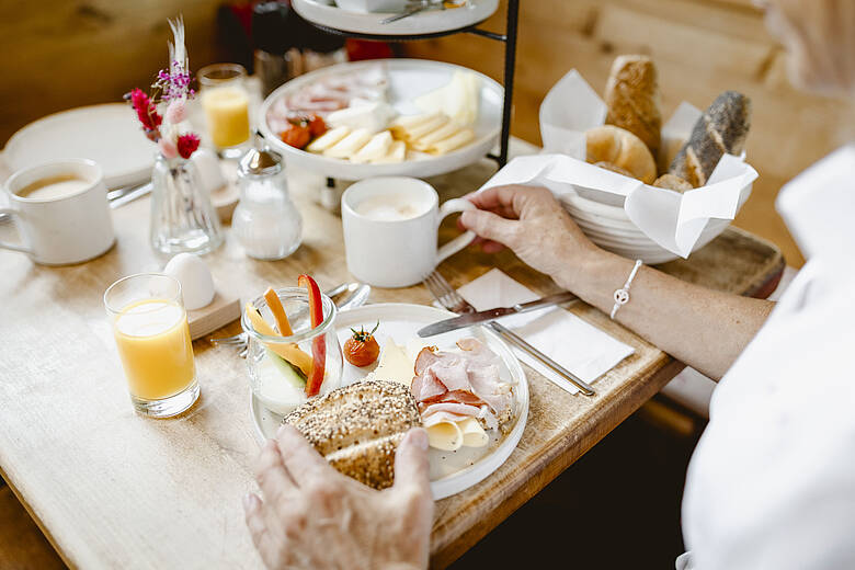 Frühstück vom Frühstücksbuffet im Hotel am Wolfgangsee