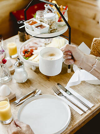 Frühstück vom Frühstücksbuffet im Hotel am Wolfgangsee